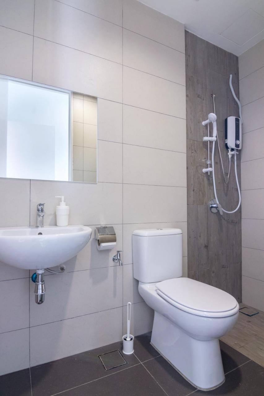 Arte Serviced Apartment @ Penang Гелугор Экстерьер фото